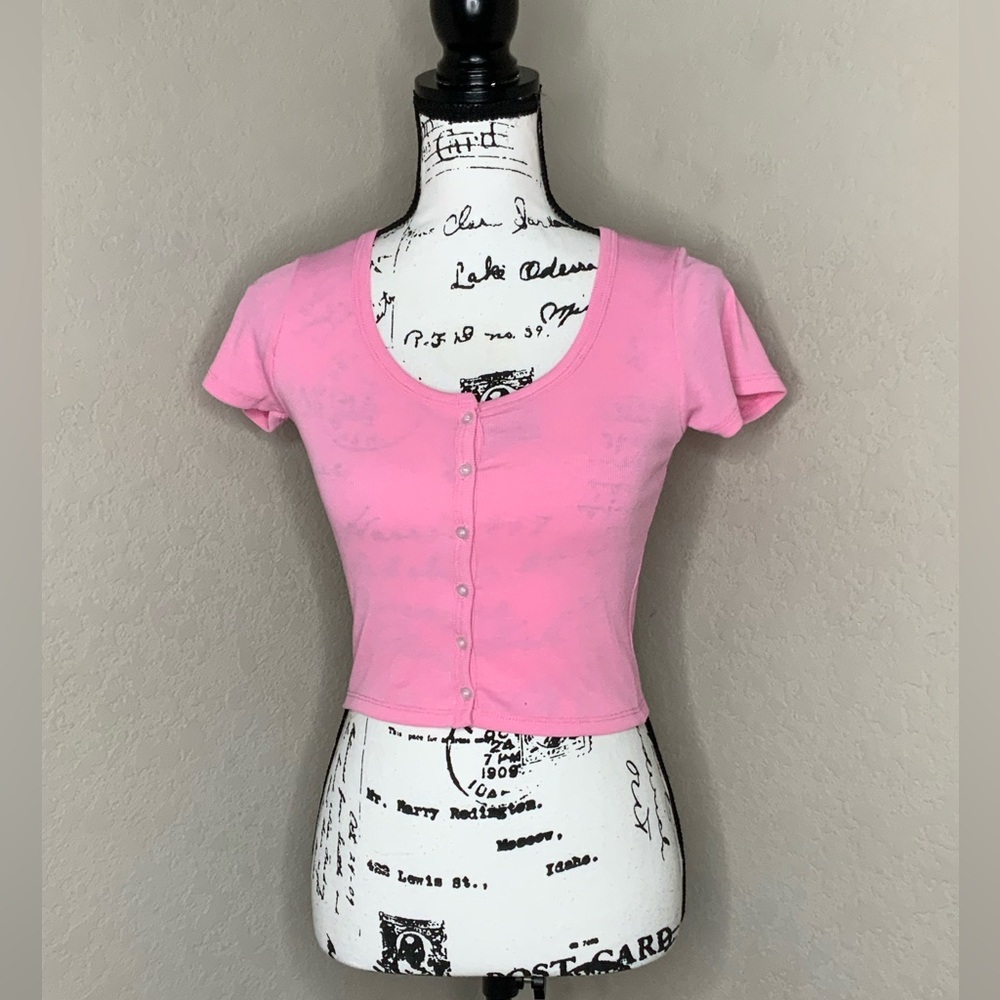 #46 NWT Day Dream Pink Button Down Crop Top Size Medium